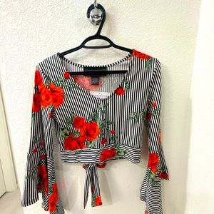 Cropped floral top